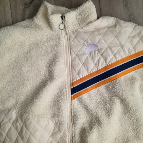 Nike Sherpa Loose Fit Oversized Full Zip Track Jacket Cream Women Sz XS - Picture 5 of 11